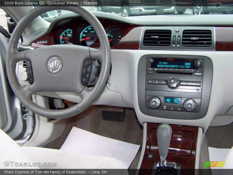 Quicksilver Metallic / Titanium 2009 Buick Lucerne CX