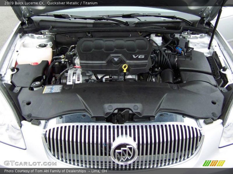 Quicksilver Metallic / Titanium 2009 Buick Lucerne CX