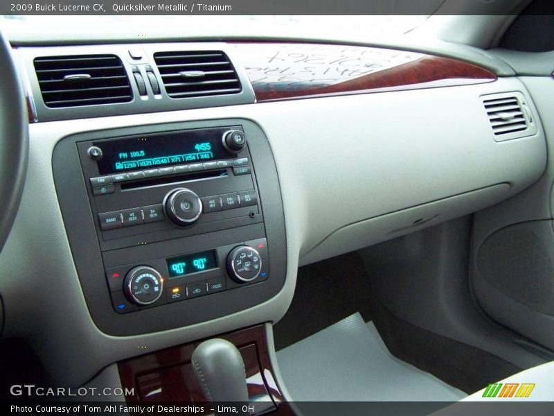 Quicksilver Metallic / Titanium 2009 Buick Lucerne CX