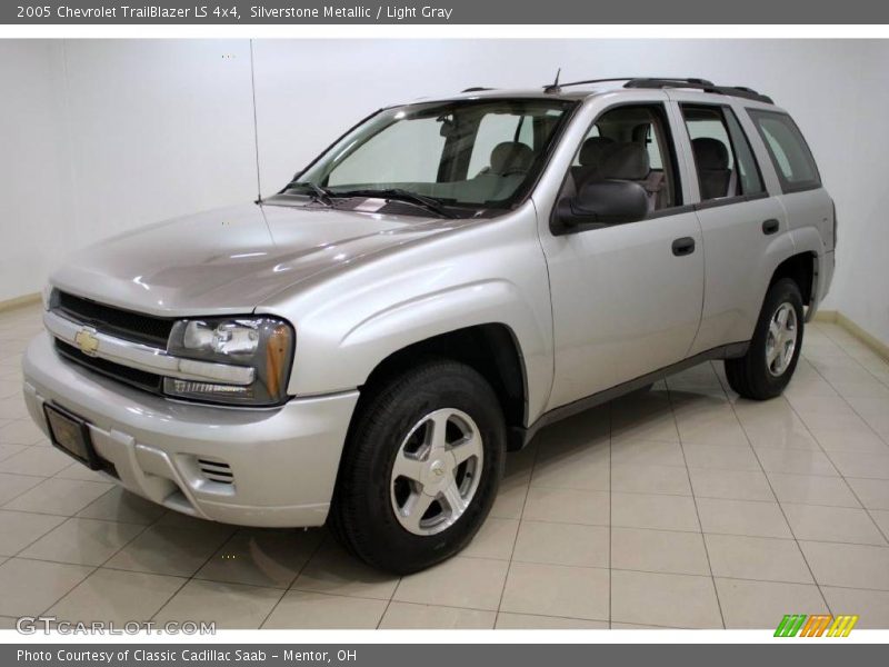 Silverstone Metallic / Light Gray 2005 Chevrolet TrailBlazer LS 4x4