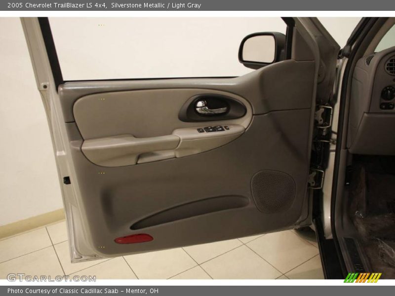 Silverstone Metallic / Light Gray 2005 Chevrolet TrailBlazer LS 4x4