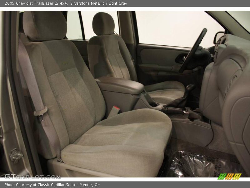 Silverstone Metallic / Light Gray 2005 Chevrolet TrailBlazer LS 4x4