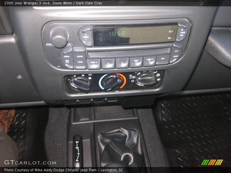 Stone White / Dark Slate Gray 2006 Jeep Wrangler X 4x4