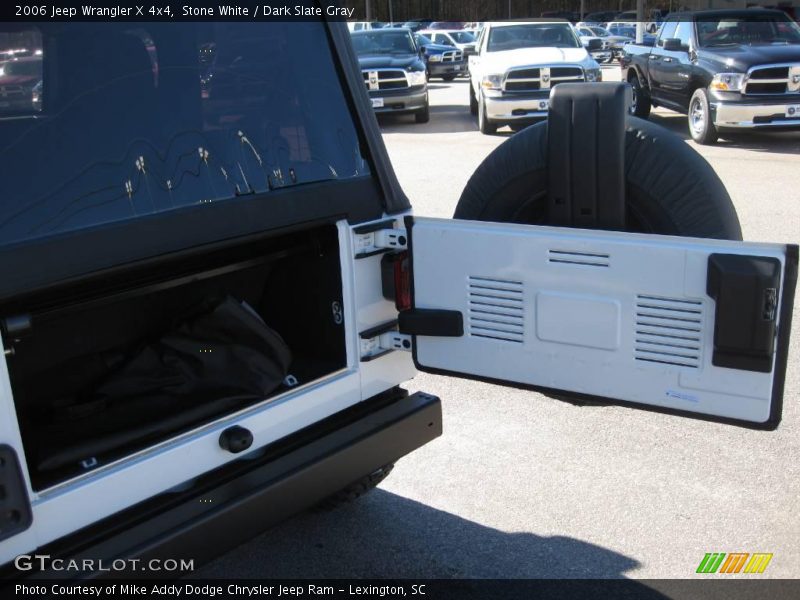 Stone White / Dark Slate Gray 2006 Jeep Wrangler X 4x4