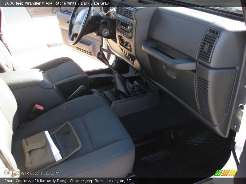 Stone White / Dark Slate Gray 2006 Jeep Wrangler X 4x4