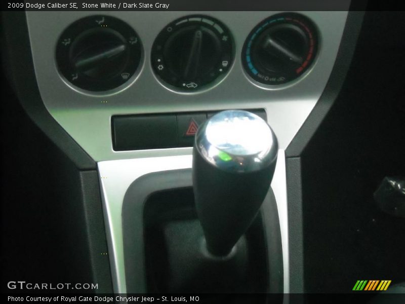 Stone White / Dark Slate Gray 2009 Dodge Caliber SE