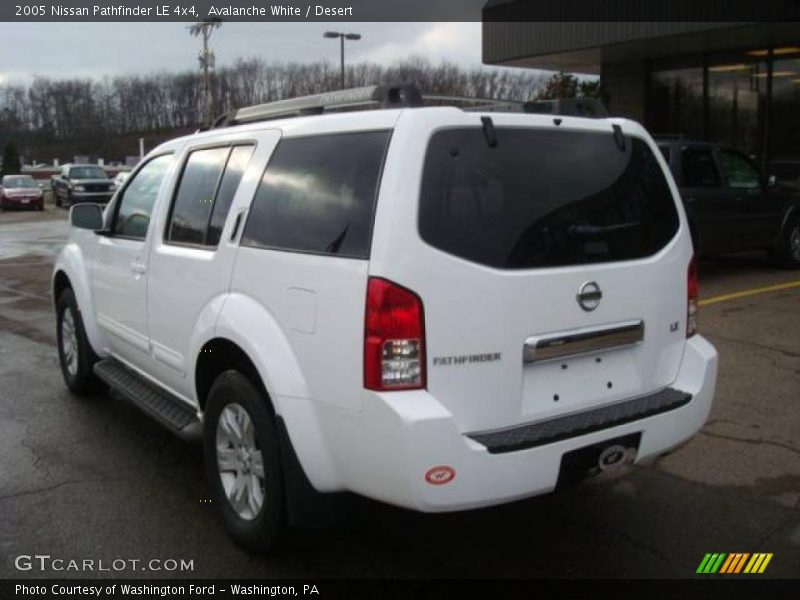 Avalanche White / Desert 2005 Nissan Pathfinder LE 4x4