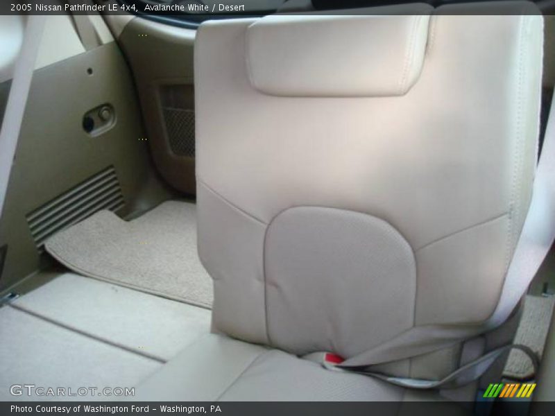 Avalanche White / Desert 2005 Nissan Pathfinder LE 4x4