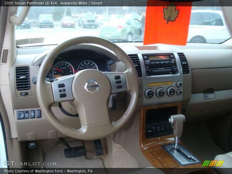 Avalanche White / Desert 2005 Nissan Pathfinder LE 4x4