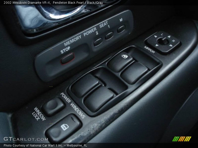 Pendleton Black Pearl / Black/Gray 2002 Mitsubishi Diamante VR-X