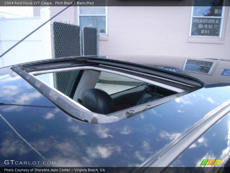 Pitch Black / Black/Red 2004 Ford Focus SVT Coupe