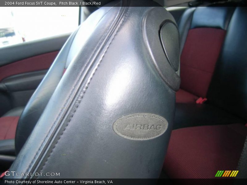 Pitch Black / Black/Red 2004 Ford Focus SVT Coupe