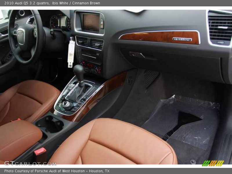 Ibis White / Cinnamon Brown 2010 Audi Q5 3.2 quattro