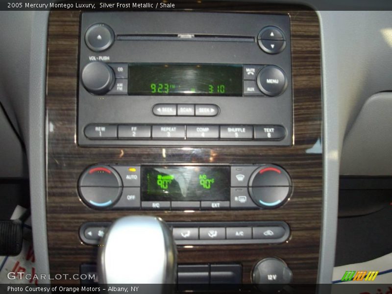Silver Frost Metallic / Shale 2005 Mercury Montego Luxury