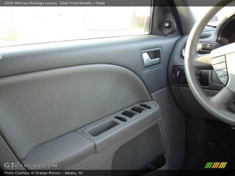 Silver Frost Metallic / Shale 2005 Mercury Montego Luxury