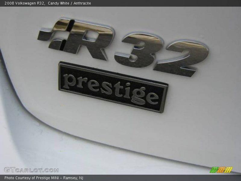 Candy White / Anthracite 2008 Volkswagen R32