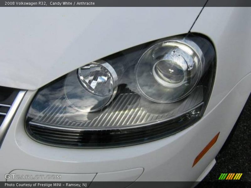 Candy White / Anthracite 2008 Volkswagen R32