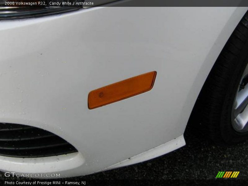 Candy White / Anthracite 2008 Volkswagen R32