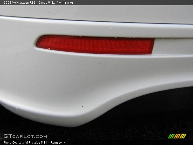 Candy White / Anthracite 2008 Volkswagen R32