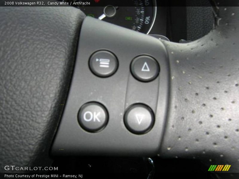 Candy White / Anthracite 2008 Volkswagen R32