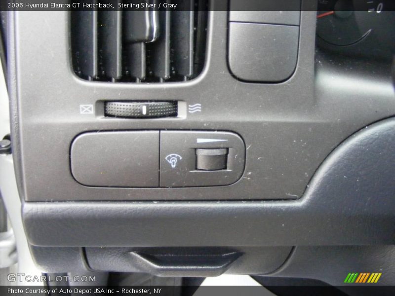 Sterling Silver / Gray 2006 Hyundai Elantra GT Hatchback
