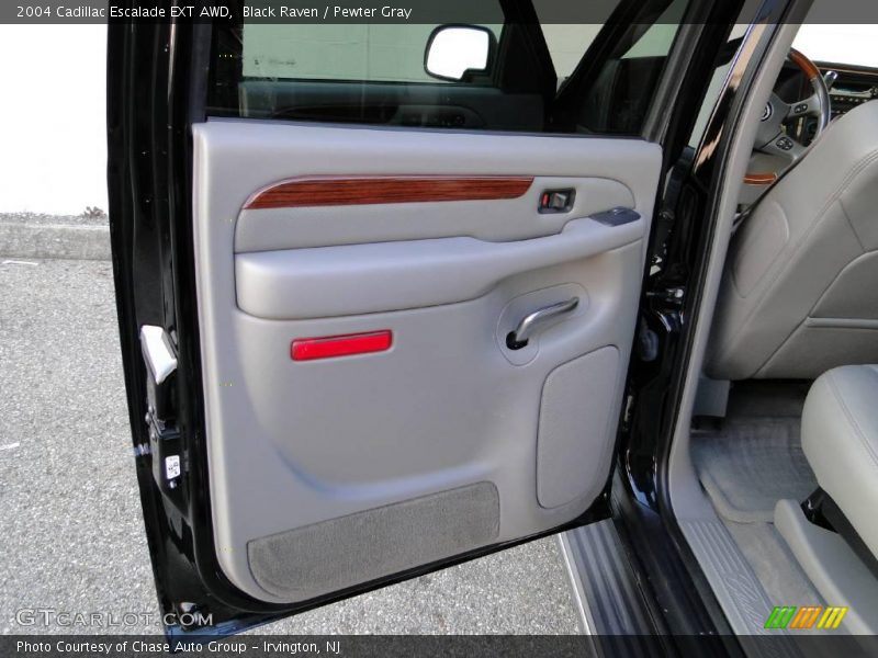 Black Raven / Pewter Gray 2004 Cadillac Escalade EXT AWD