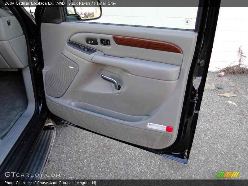 Black Raven / Pewter Gray 2004 Cadillac Escalade EXT AWD