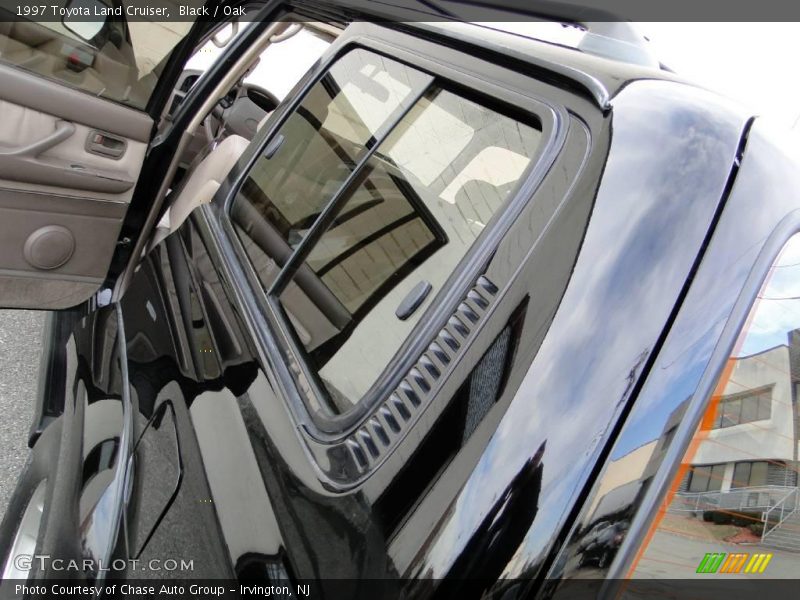 Black / Oak 1997 Toyota Land Cruiser