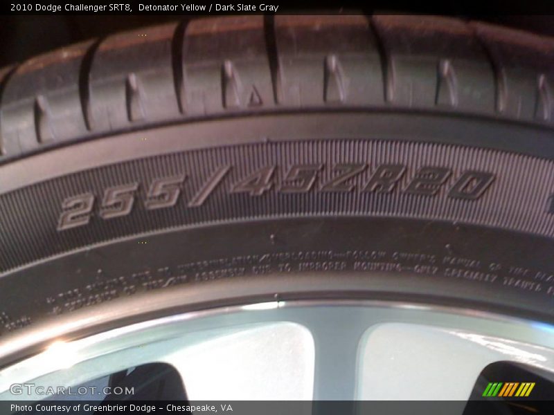 Detonator Yellow / Dark Slate Gray 2010 Dodge Challenger SRT8
