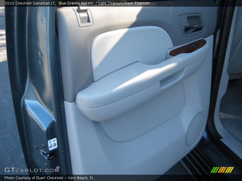 Blue Granite Metallic / Light Titanium/Dark Titanium 2010 Chevrolet Suburban LT