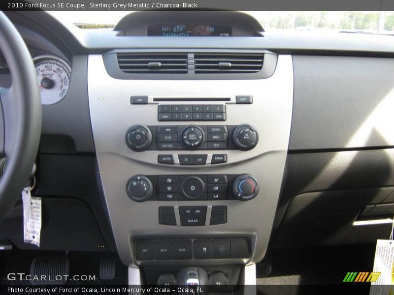 Sterling Grey Metallic / Charcoal Black 2010 Ford Focus SE Coupe