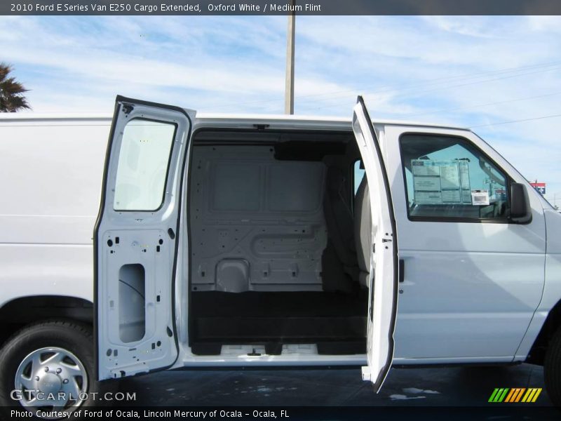 Oxford White / Medium Flint 2010 Ford E Series Van E250 Cargo Extended