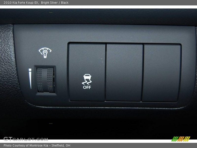 Bright Silver / Black 2010 Kia Forte Koup EX