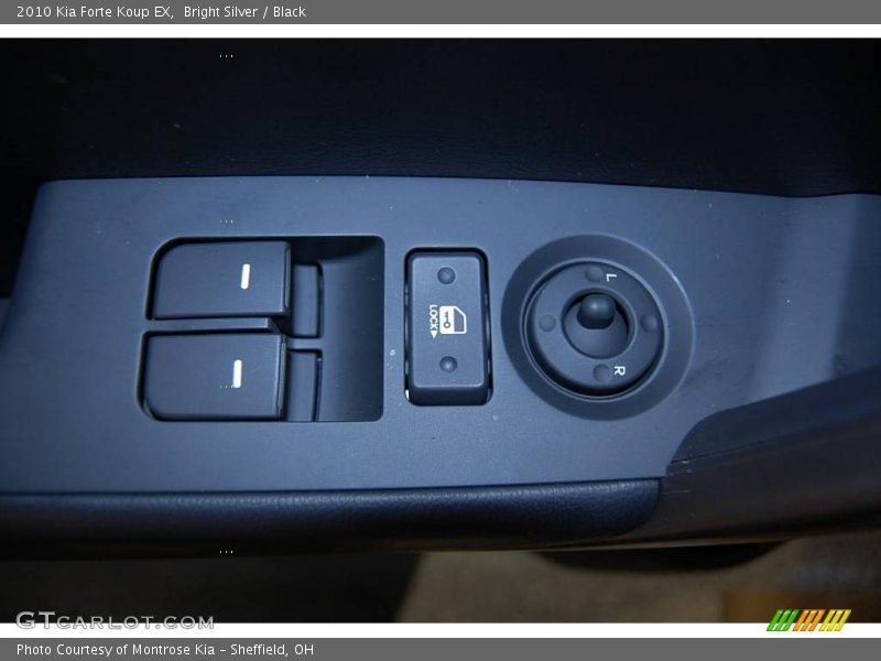 Bright Silver / Black 2010 Kia Forte Koup EX