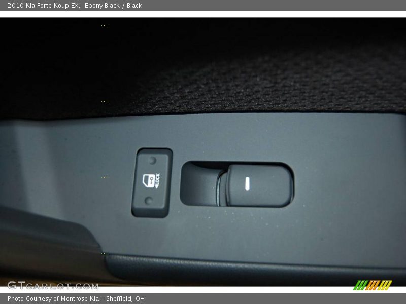 Ebony Black / Black 2010 Kia Forte Koup EX