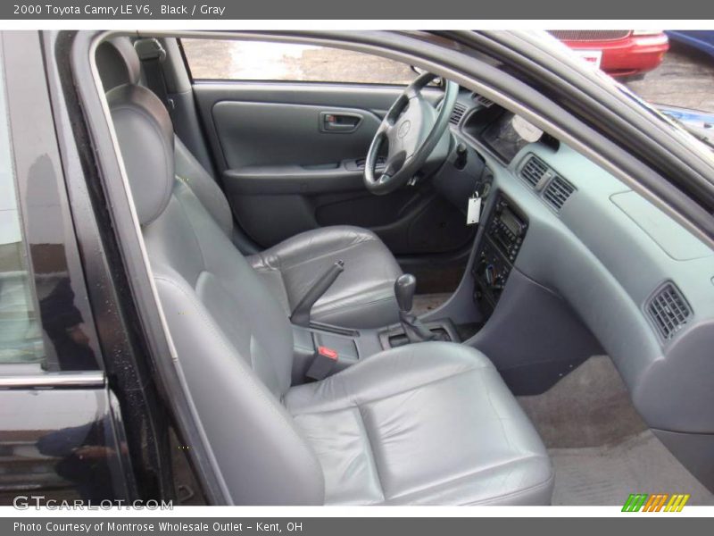 Black / Gray 2000 Toyota Camry LE V6