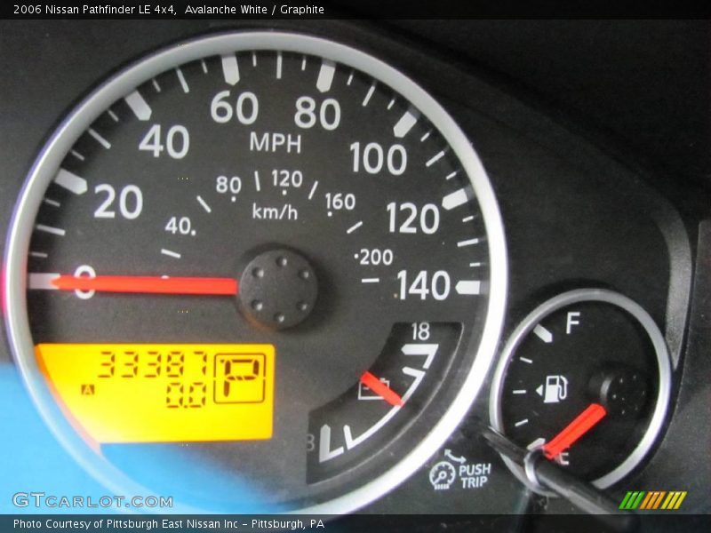 Avalanche White / Graphite 2006 Nissan Pathfinder LE 4x4