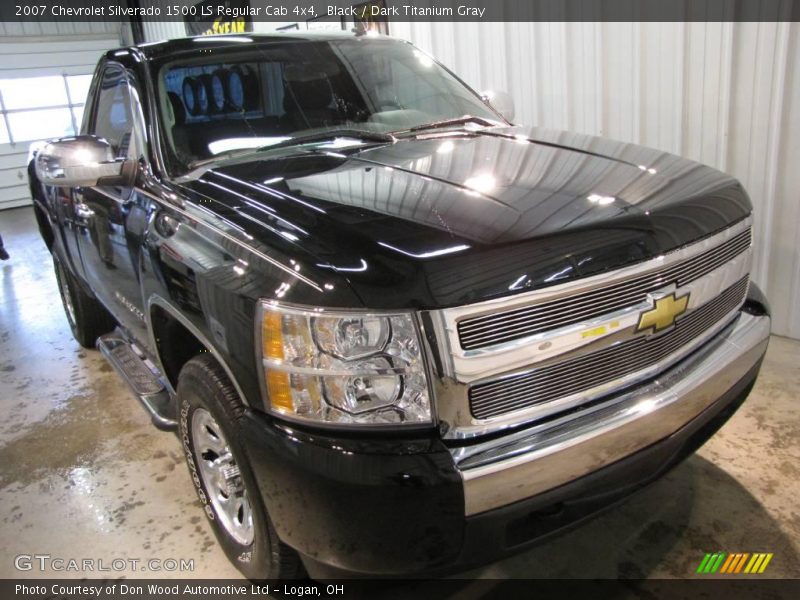 Black / Dark Titanium Gray 2007 Chevrolet Silverado 1500 LS Regular Cab 4x4
