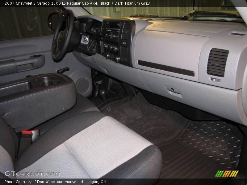 Black / Dark Titanium Gray 2007 Chevrolet Silverado 1500 LS Regular Cab 4x4