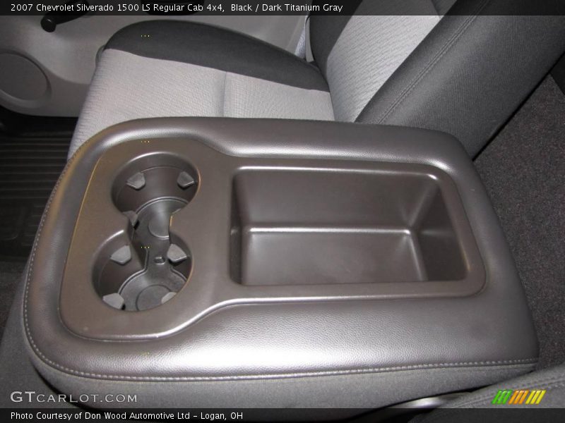 Black / Dark Titanium Gray 2007 Chevrolet Silverado 1500 LS Regular Cab 4x4