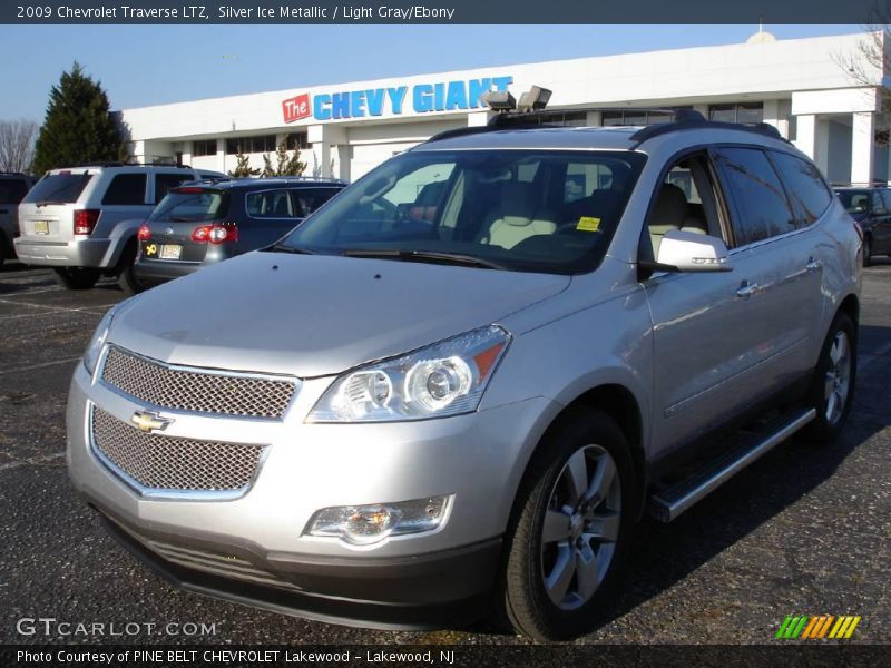 Silver Ice Metallic / Light Gray/Ebony 2009 Chevrolet Traverse LTZ