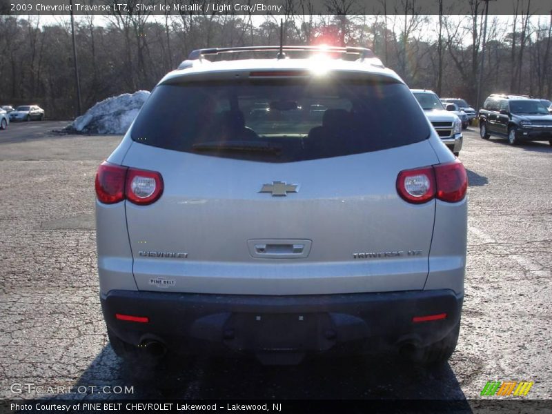 Silver Ice Metallic / Light Gray/Ebony 2009 Chevrolet Traverse LTZ