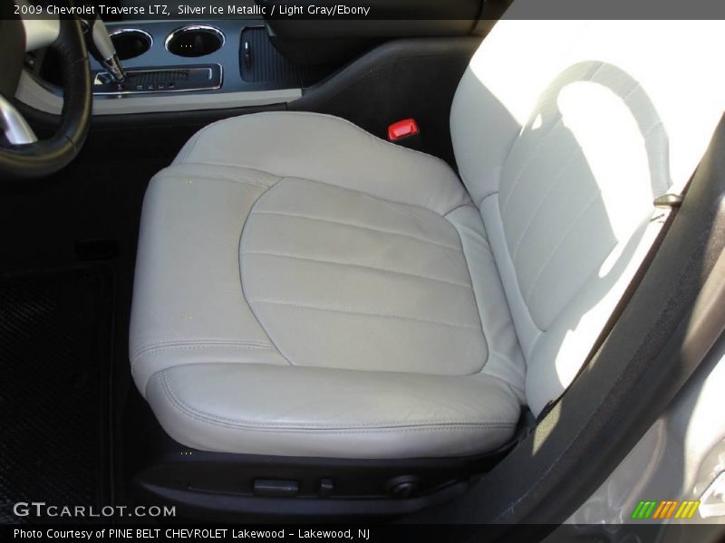Silver Ice Metallic / Light Gray/Ebony 2009 Chevrolet Traverse LTZ