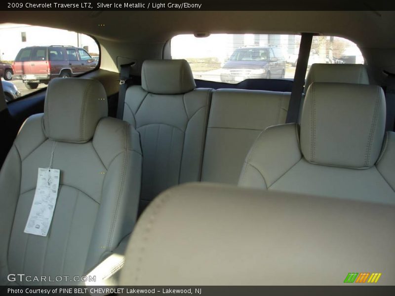 Silver Ice Metallic / Light Gray/Ebony 2009 Chevrolet Traverse LTZ