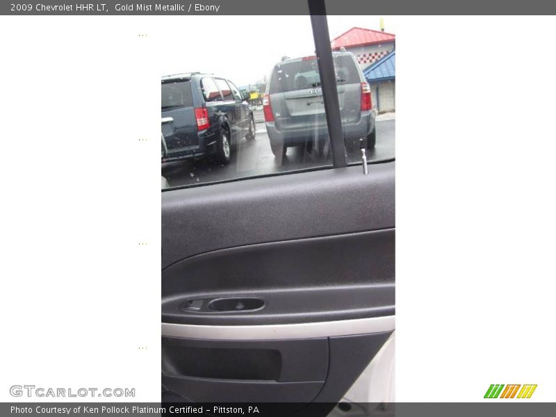 Gold Mist Metallic / Ebony 2009 Chevrolet HHR LT