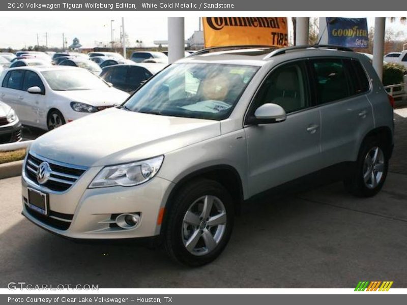 White Gold Metallic / Sandstone 2010 Volkswagen Tiguan Wolfsburg Edition