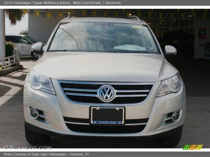White Gold Metallic / Sandstone 2010 Volkswagen Tiguan Wolfsburg Edition