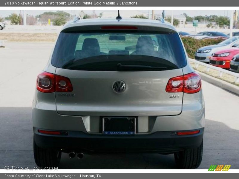 White Gold Metallic / Sandstone 2010 Volkswagen Tiguan Wolfsburg Edition