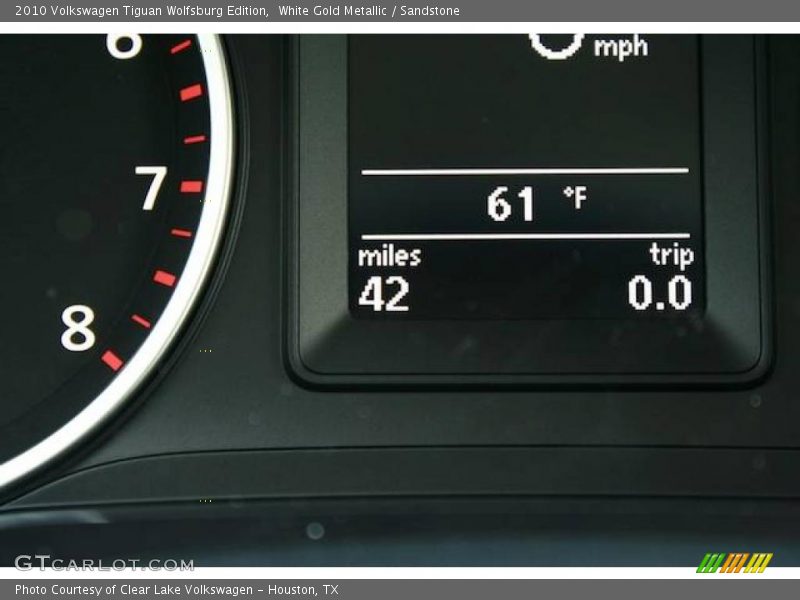 White Gold Metallic / Sandstone 2010 Volkswagen Tiguan Wolfsburg Edition