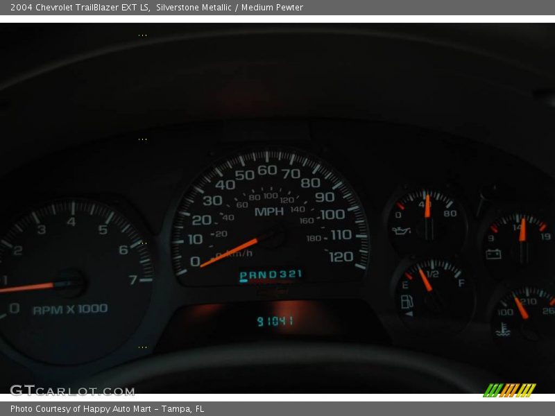 Silverstone Metallic / Medium Pewter 2004 Chevrolet TrailBlazer EXT LS